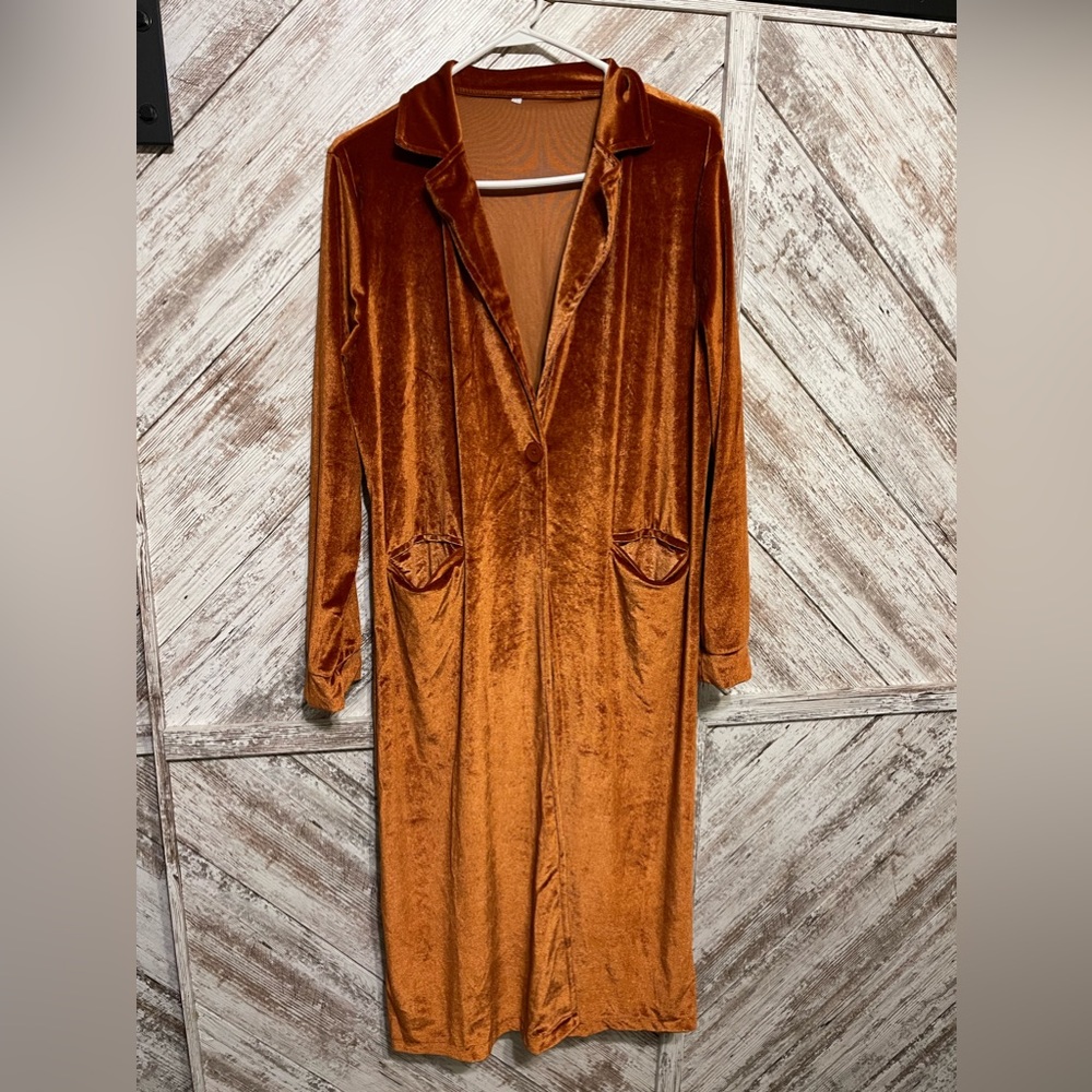 Burnt orange velvet duster from a boutique. Size 2/3x